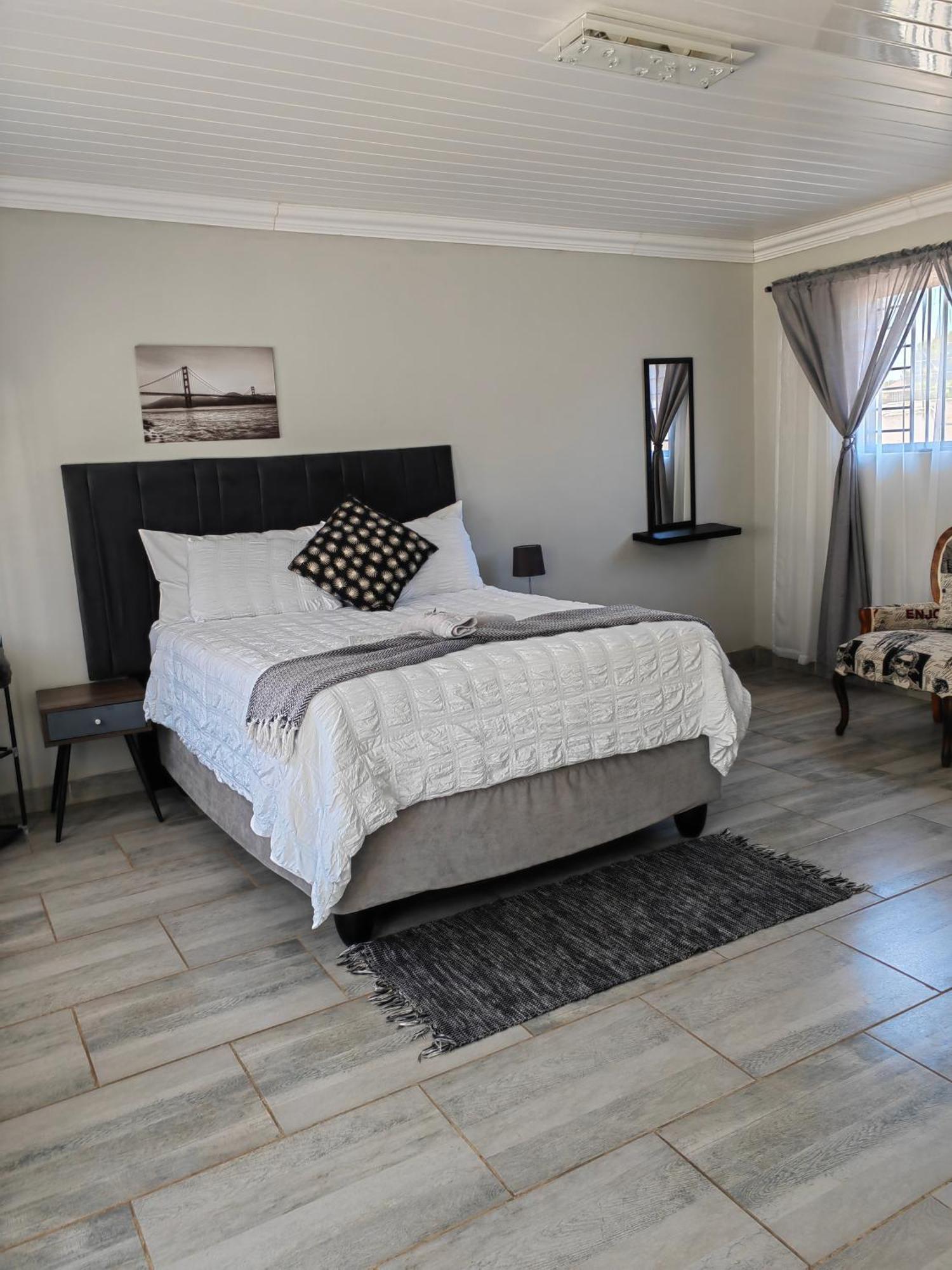 Back Of The Moon Guesthouse Kuruman Exterior foto